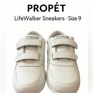 Propet LifeWalker Men’s Sneakers · Size 9